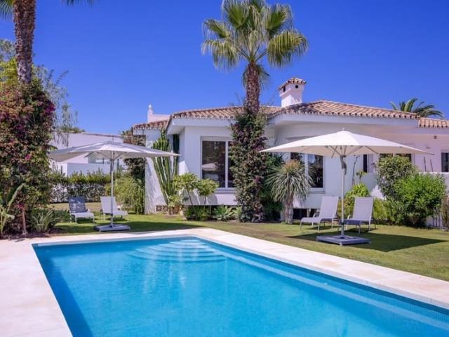 Villa for rent in Marbesa, Marbella, Málaga