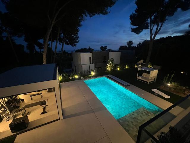 Villa For Rent in Milla De Oro Sierra Blanca, Marbella