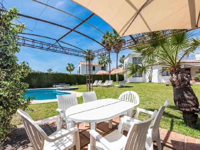 Villa For Rent in New Golden Mile, Estepona
