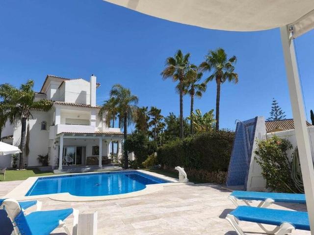 Villa for rent in Nueva Atalaya, Estepona, Málaga