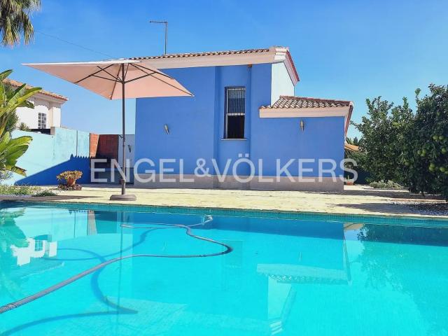 Villa for rent in Picassent, Valencia