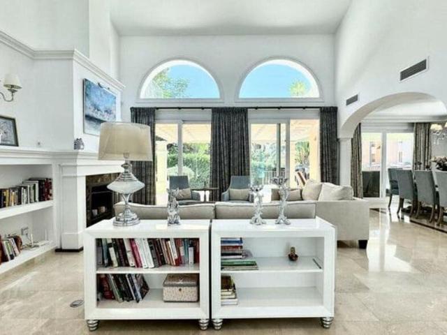 Villa for rent in Romana Playa, Marbella, Málaga
