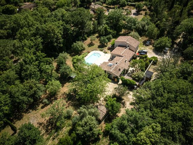 VILLA FORCALQUEIRET 200 m² avec dépendance dans un quartier pris