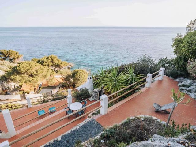 Villa Fronte Mare Baia Beniamin 220m² Ventimiglia
