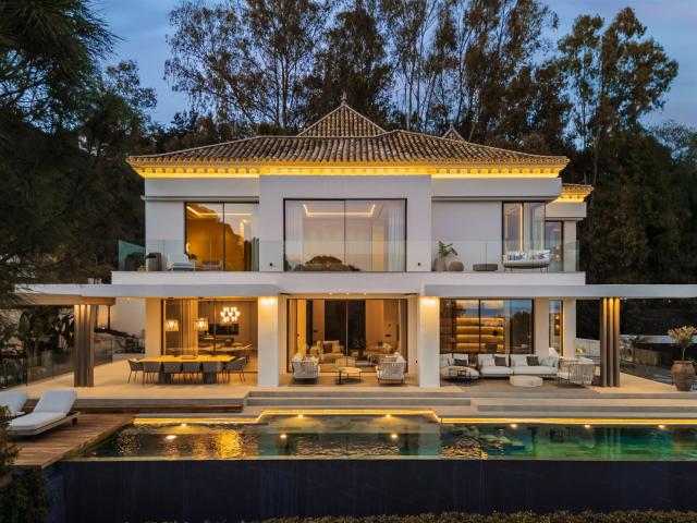 Villa Frontline de Golf con Vistas Mediterráneas Increíbles. 996m² Benahavís