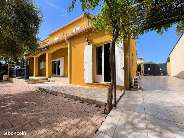 Villa Gallargues le Montueux | 410k | Crédit Vendeur possible | Terrain arboré + studio indépendant