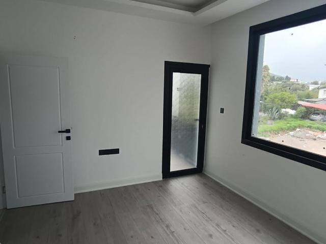 Villa Girne, 77696