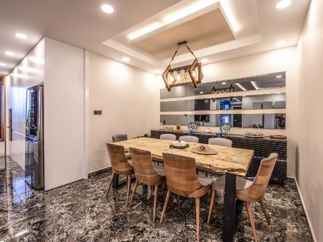 Villa Girne, 80095