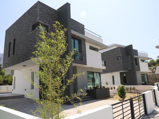Villa Girne, 210902