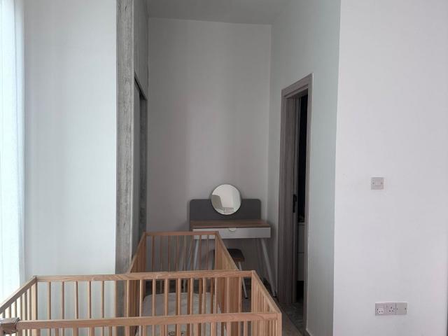 Villa Girne, 211006
