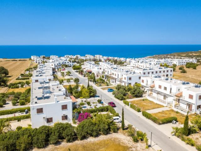 Villa Girne, 216075