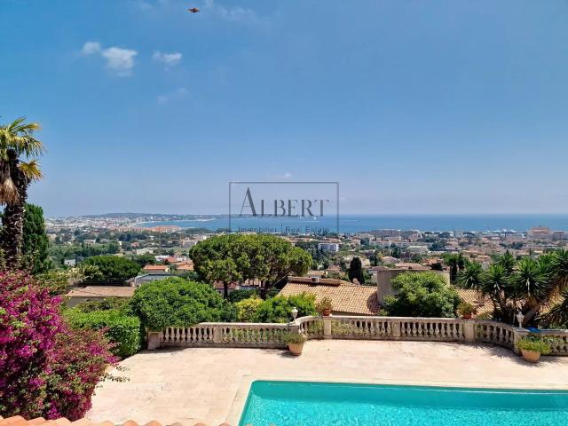 Villa Golf Juan Vue Mer Panoramique 350m² Vallauris