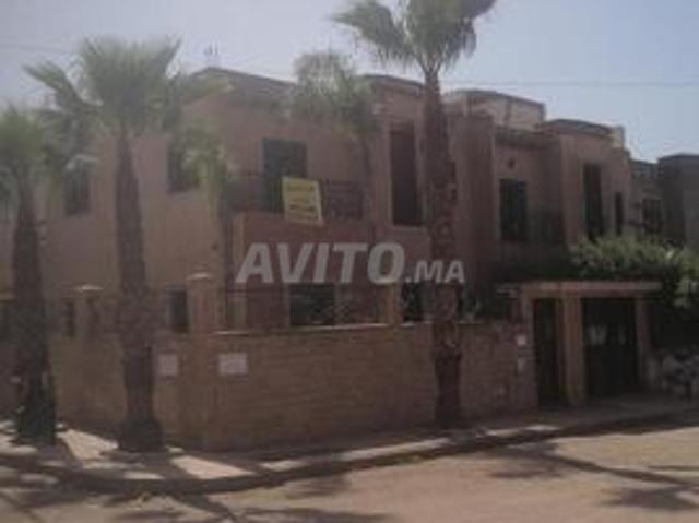 Villa Hamza à vendre avec cave et jardin