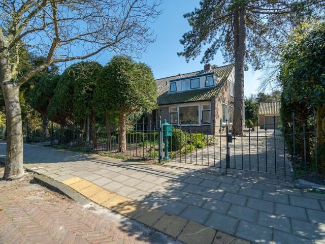 Villa, halfvrijstaande woning te huur in Wassenaar