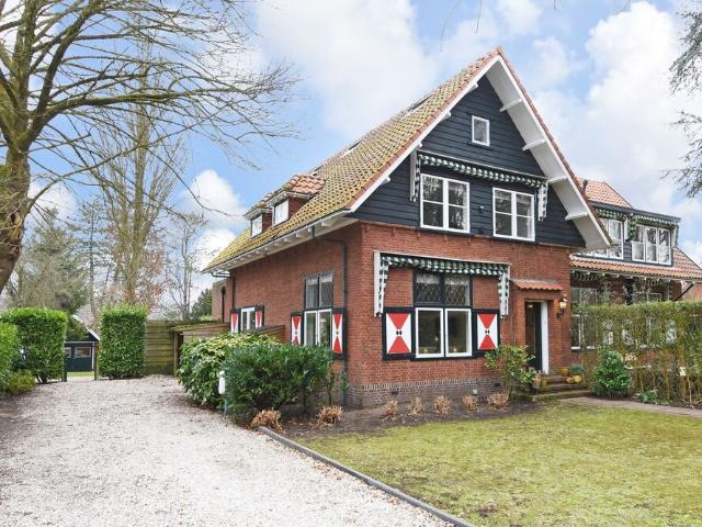 Villa, halfvrijstaande woning te huur in Wassenaar