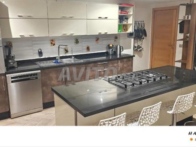 Villa Haut Standing à Vendre à Bouskoura