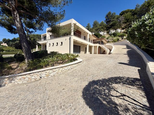 VILLA HAUT STANDING