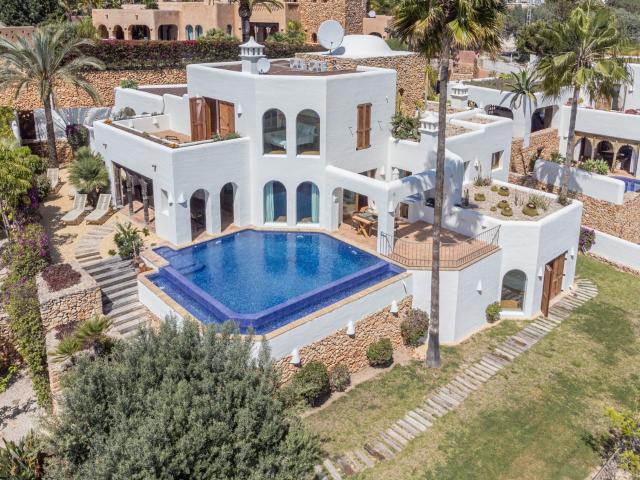 Villa hermosa en venta 327m² Moraira