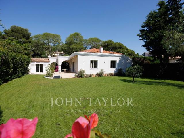Villa idéalement placée sur le Cap