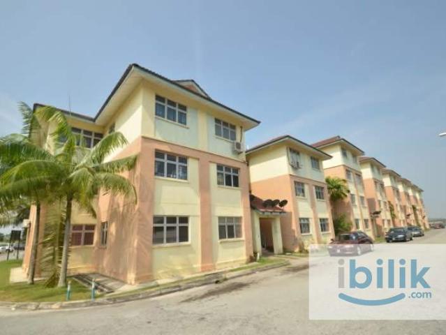 VILLA IMPIAN KOTA WARISAN