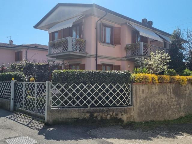 Villa in vendita, Massa quercioli