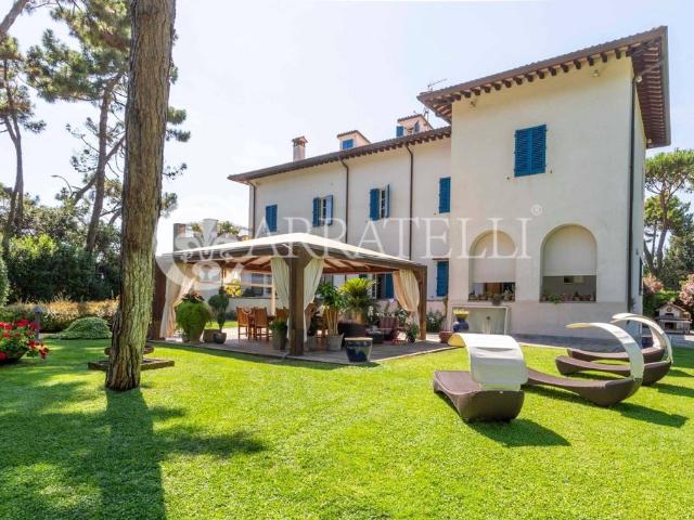 Villa in vendita Massa, Toscana