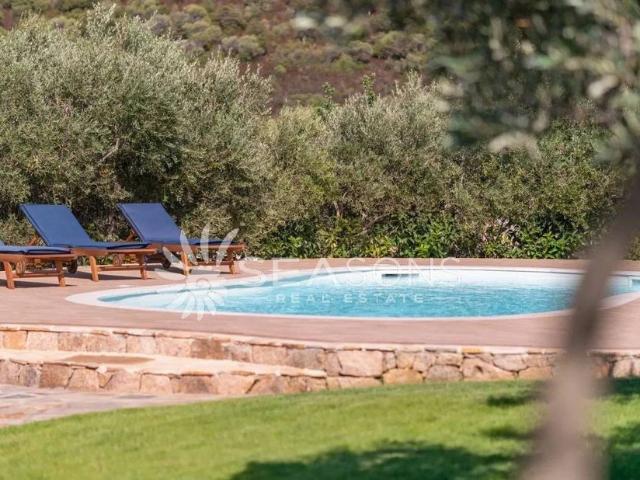 Villa in vendita Olbia, Italia