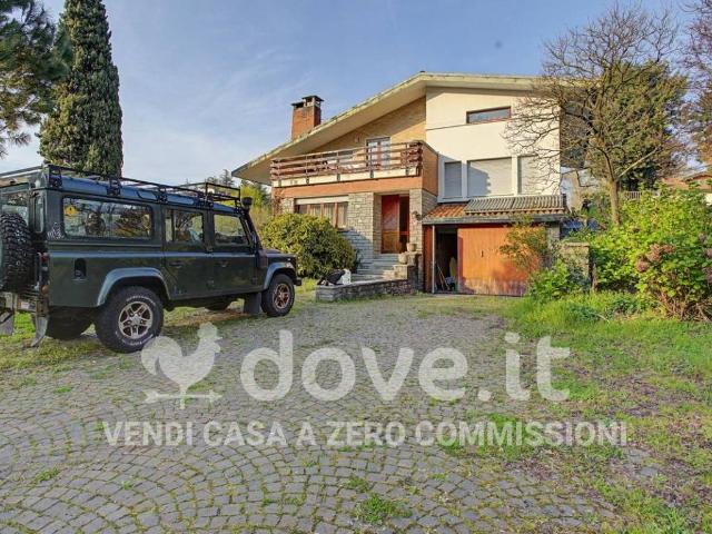 Villa in vendita a Cocquio Trevisago VA