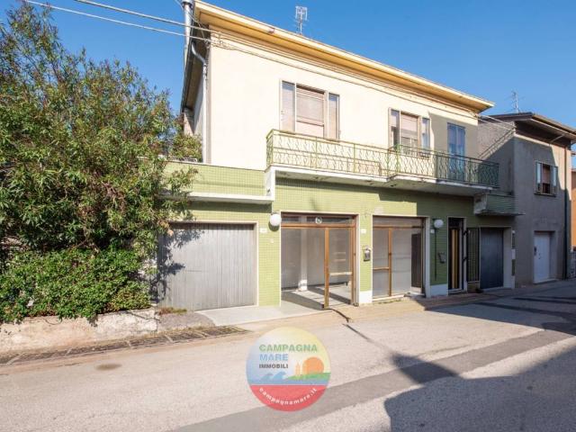 Villa in vendita a Codigoro FE