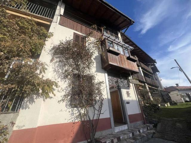 Villa in vendita a Coggiola BI