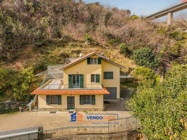 Villa in vendita a Cogoleto GE