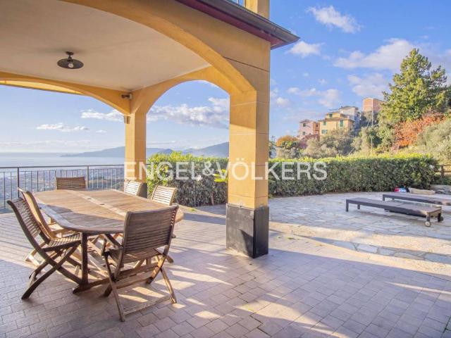 Villa in vendita a Cogorno GE