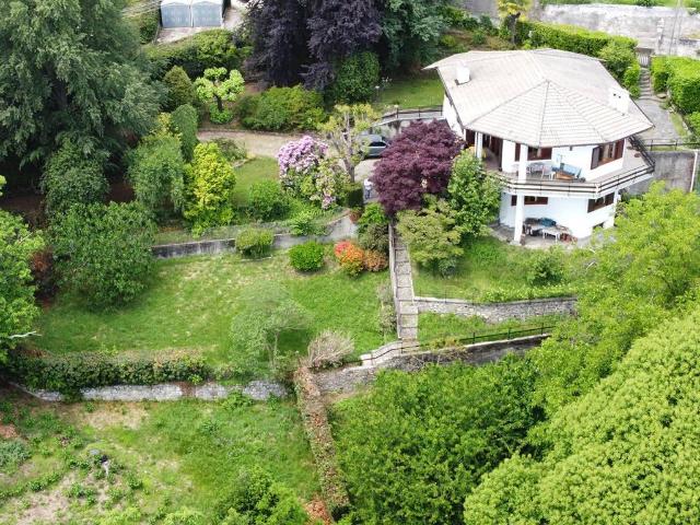 Villa in vendita a Colazza NO