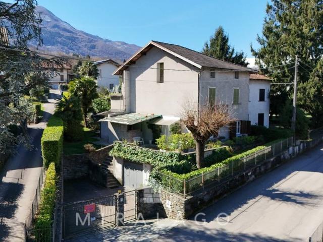 Villa in vendita a Colico LC