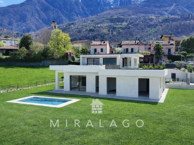 Villa in vendita a Colico LC