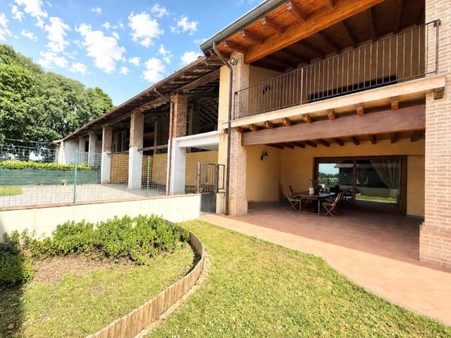 Villa in vendita a Cologne BS