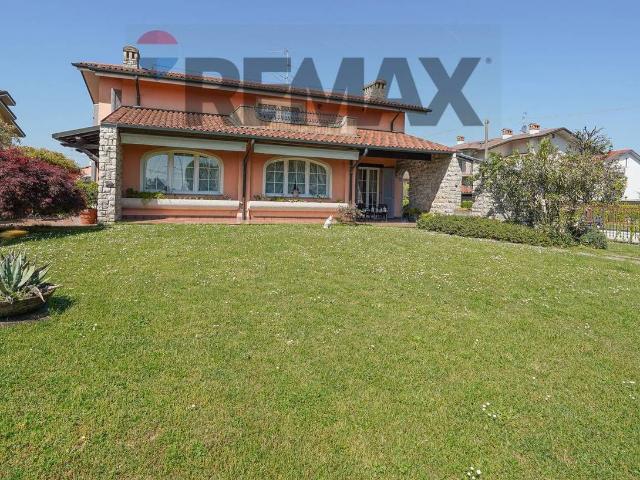 Villa in vendita a Cologno Al Serio