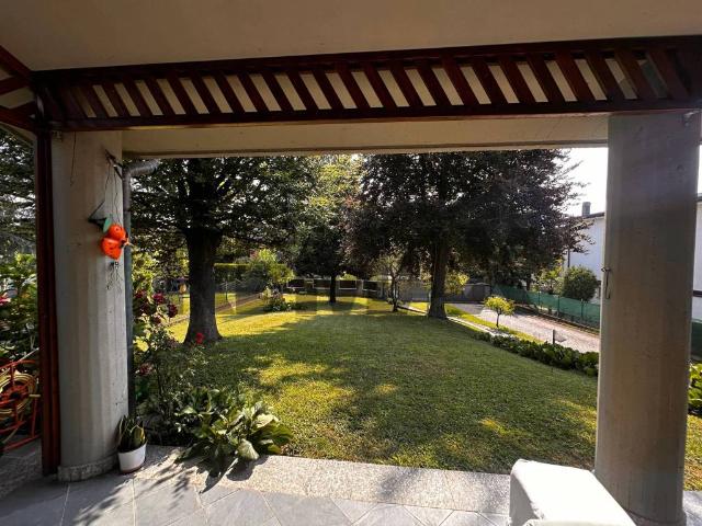 Villa in vendita a Cologno al Serio BG