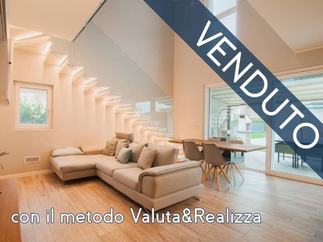 Villa in vendita a Cologno al Serio BG
