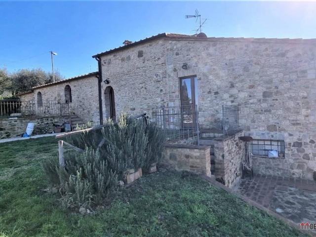 Villa in vendita a Colle di Val d'Elsa SI
