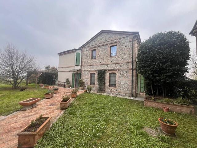 Villa in vendita a Collecchio PR