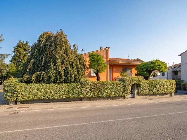 Villa in vendita a Collecchio PR