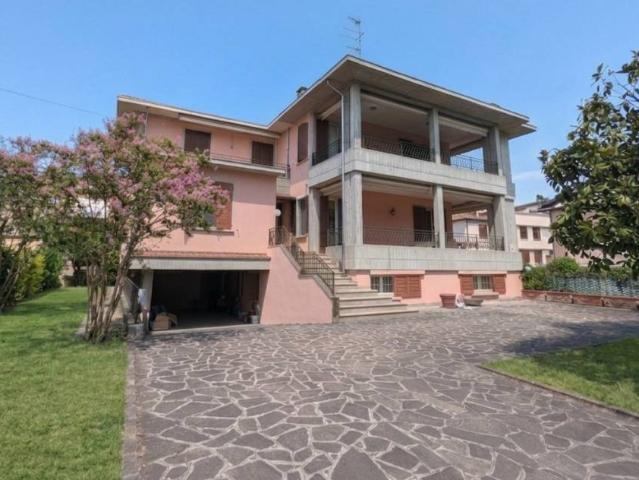 Villa in vendita a Collecchio PR