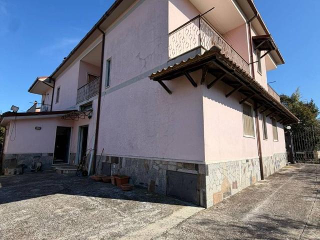 Villa in vendita a Colleferro RM