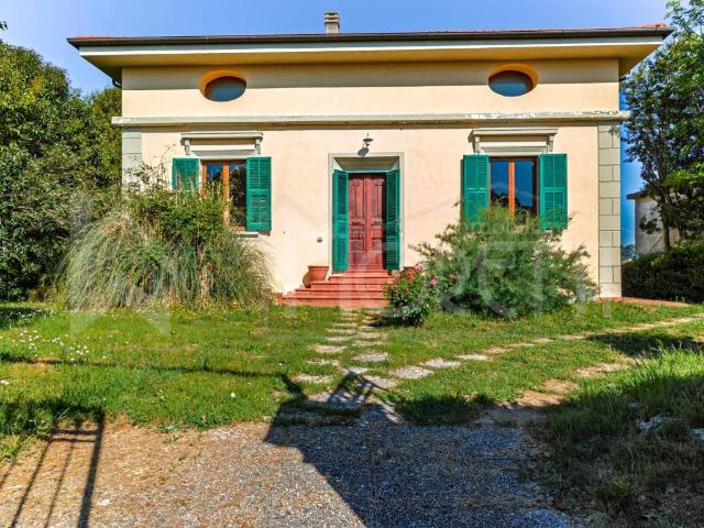 Villa in vendita a Collesalvetti LI