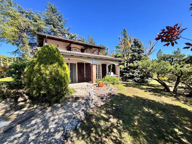Villa in vendita a Colli Verdi