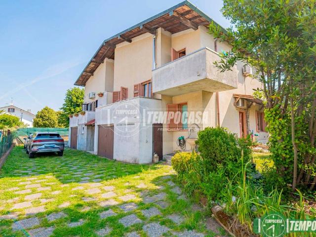 Villa in vendita a Colturano MI