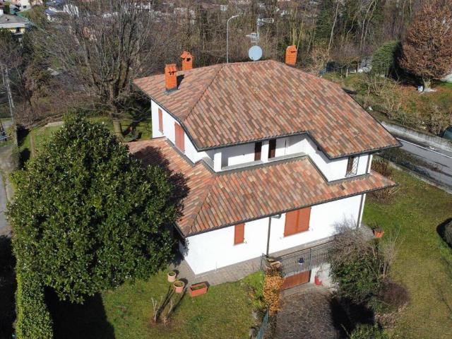 Villa in vendita a Colverde CO