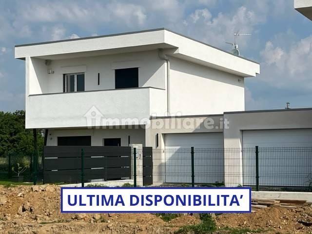 Villa in vendita a Colverde CO