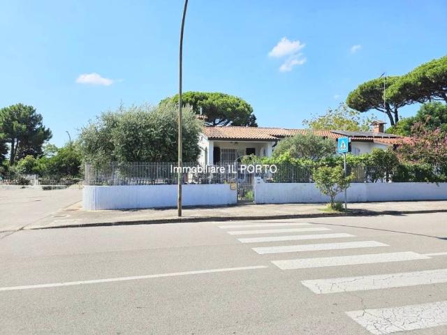 Villa in vendita a Comacchio FE